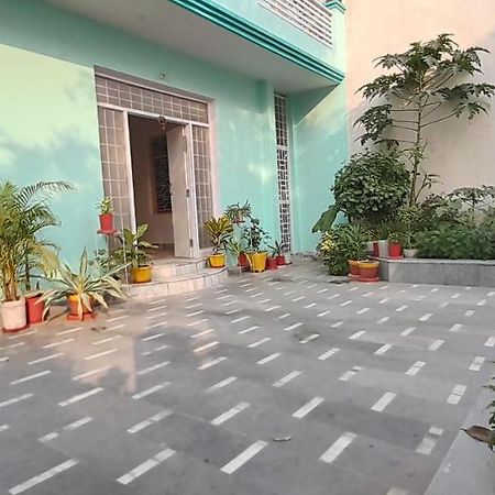 Kanak Home Stay Varanasi Exterior foto
